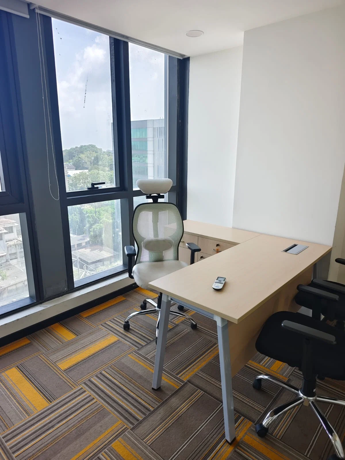 Be Bold Desk Bay at YesssWorks Mumbai and Navi Mumbai
