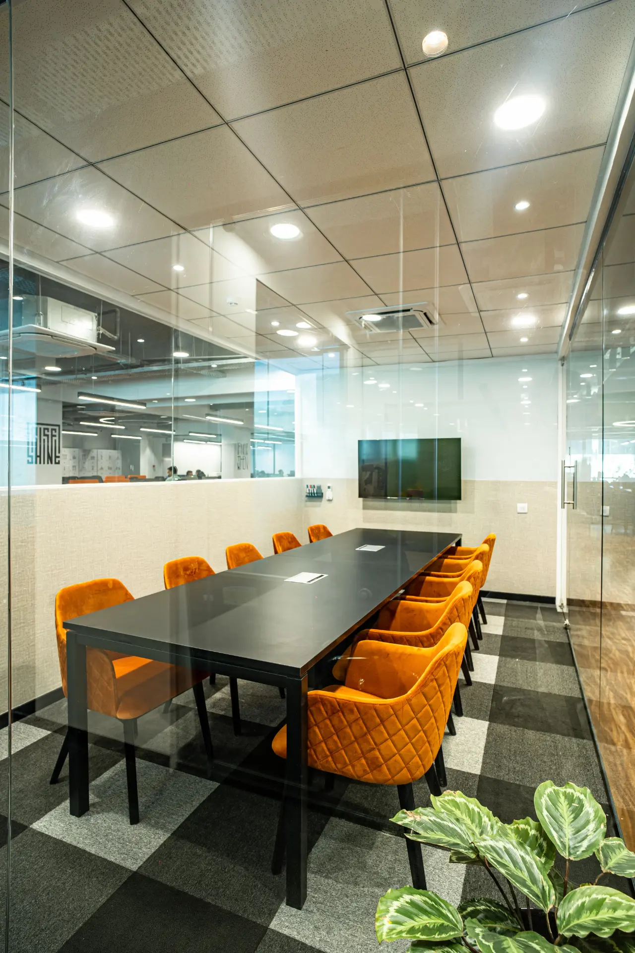 Window Side Desk Rows at YesssWorks Mumbai and Navi Mumbai