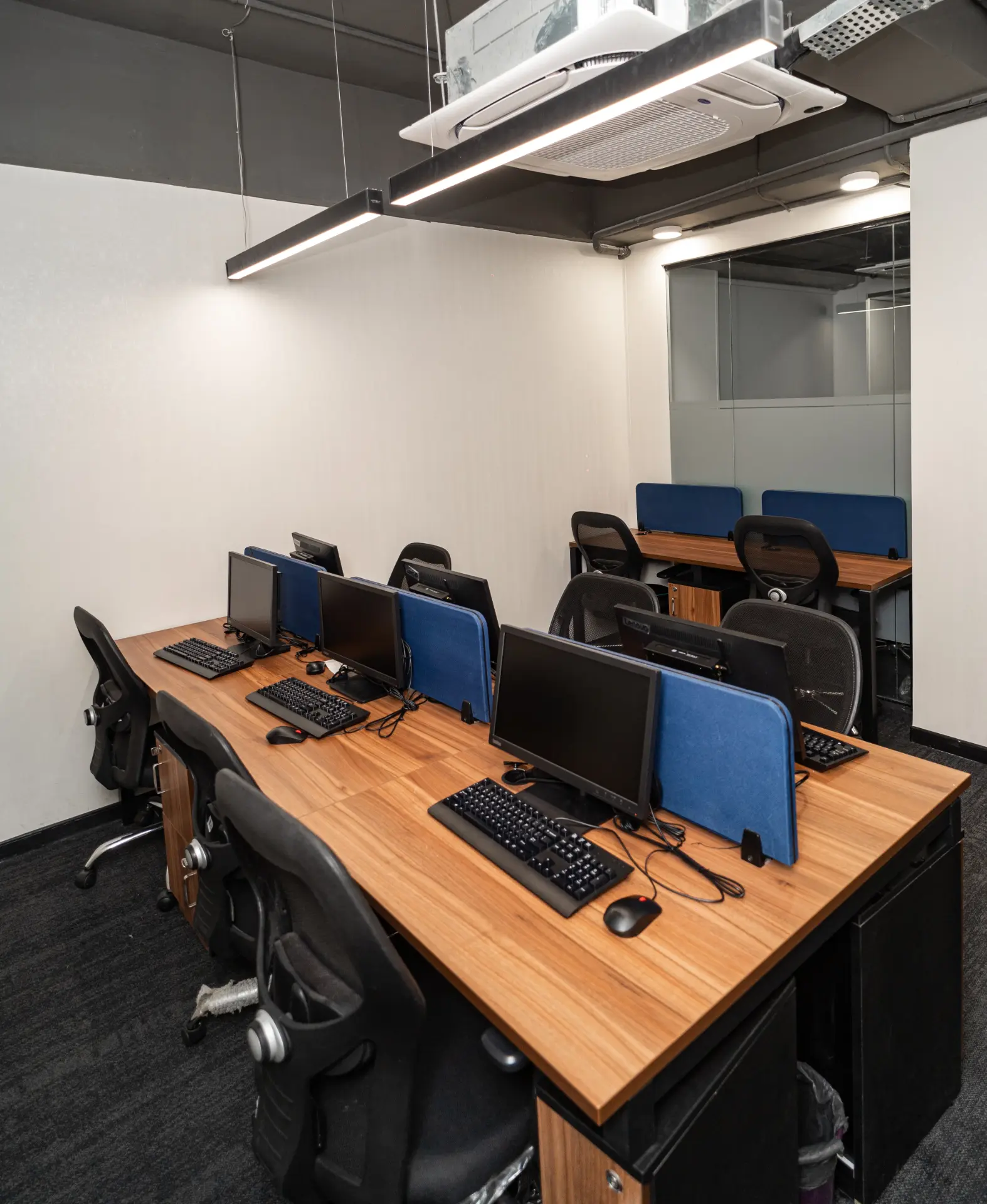 Be Bold Desk Bay at YesssWorks Mumbai and Navi Mumbai