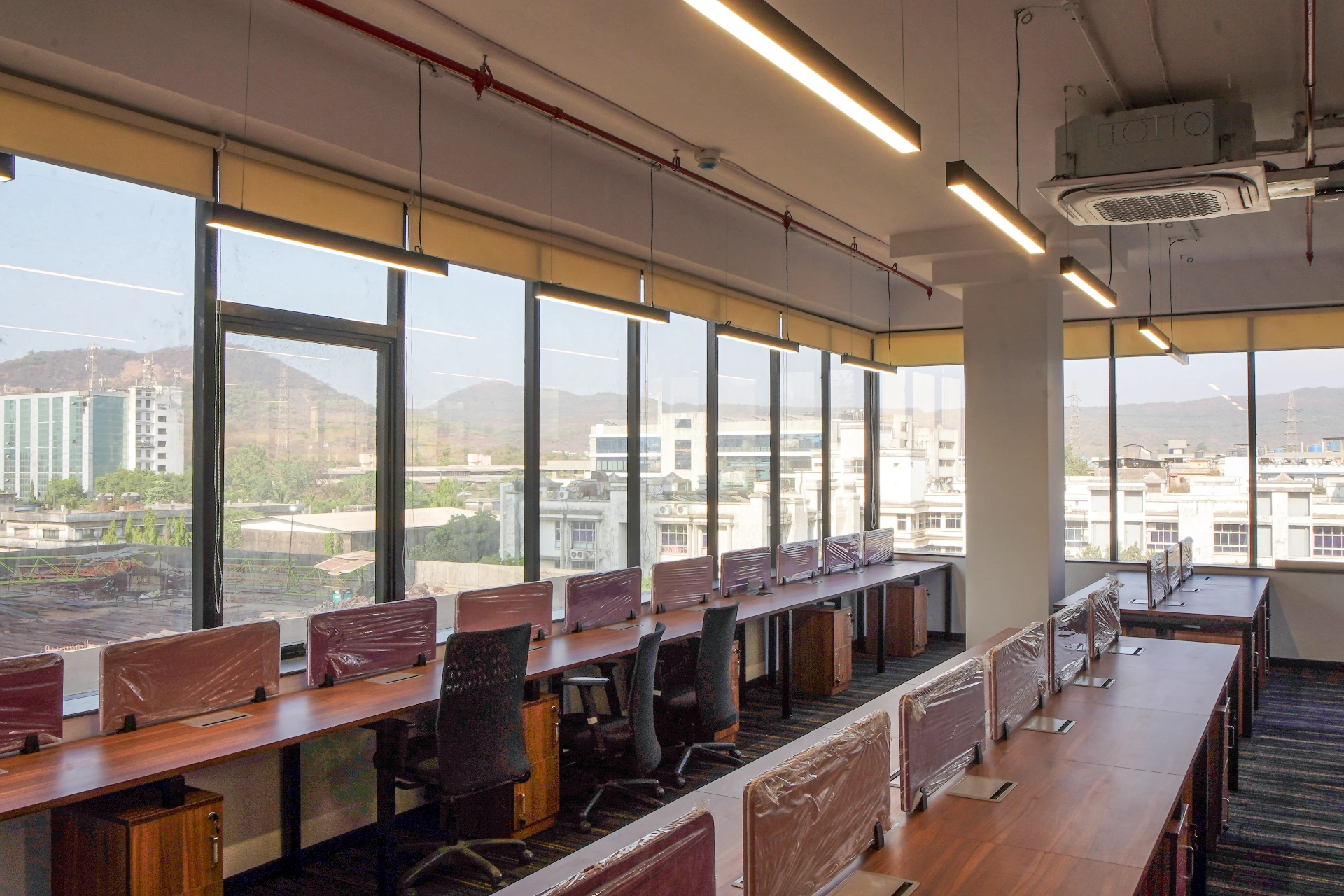 Mountain-View Desks at YesssWorks Mahape