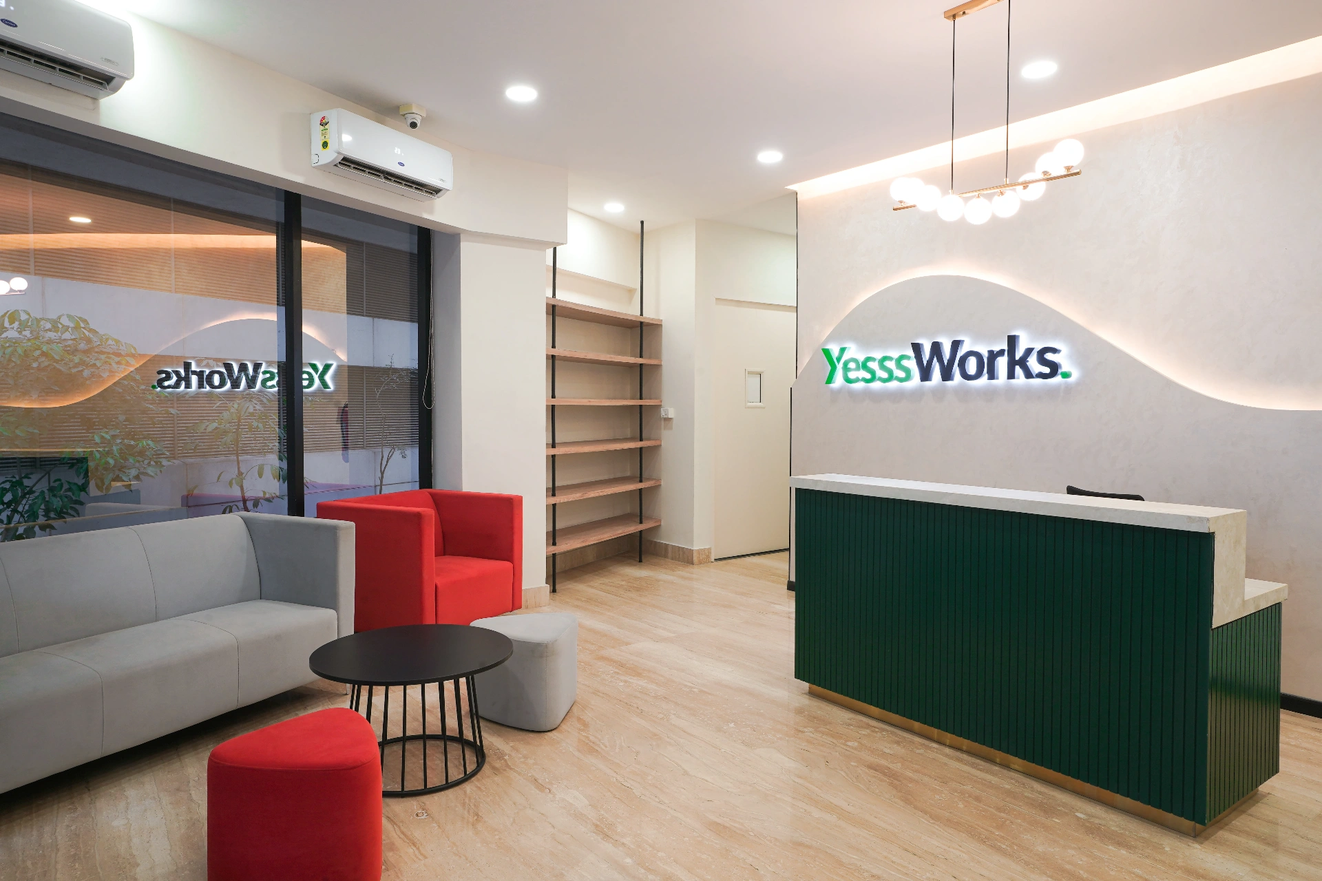 YesssWorks Andheri, Pinnacle