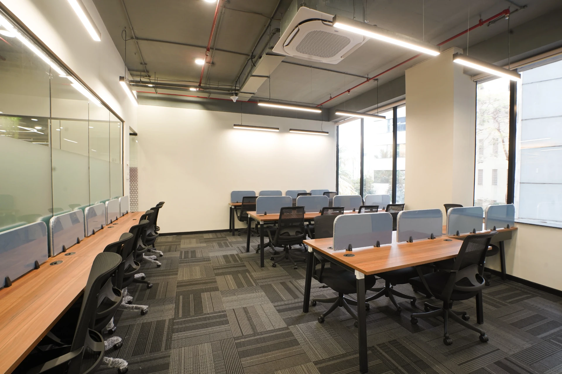 Team Cabin, Blue Dividers at YesssWorks Mahape