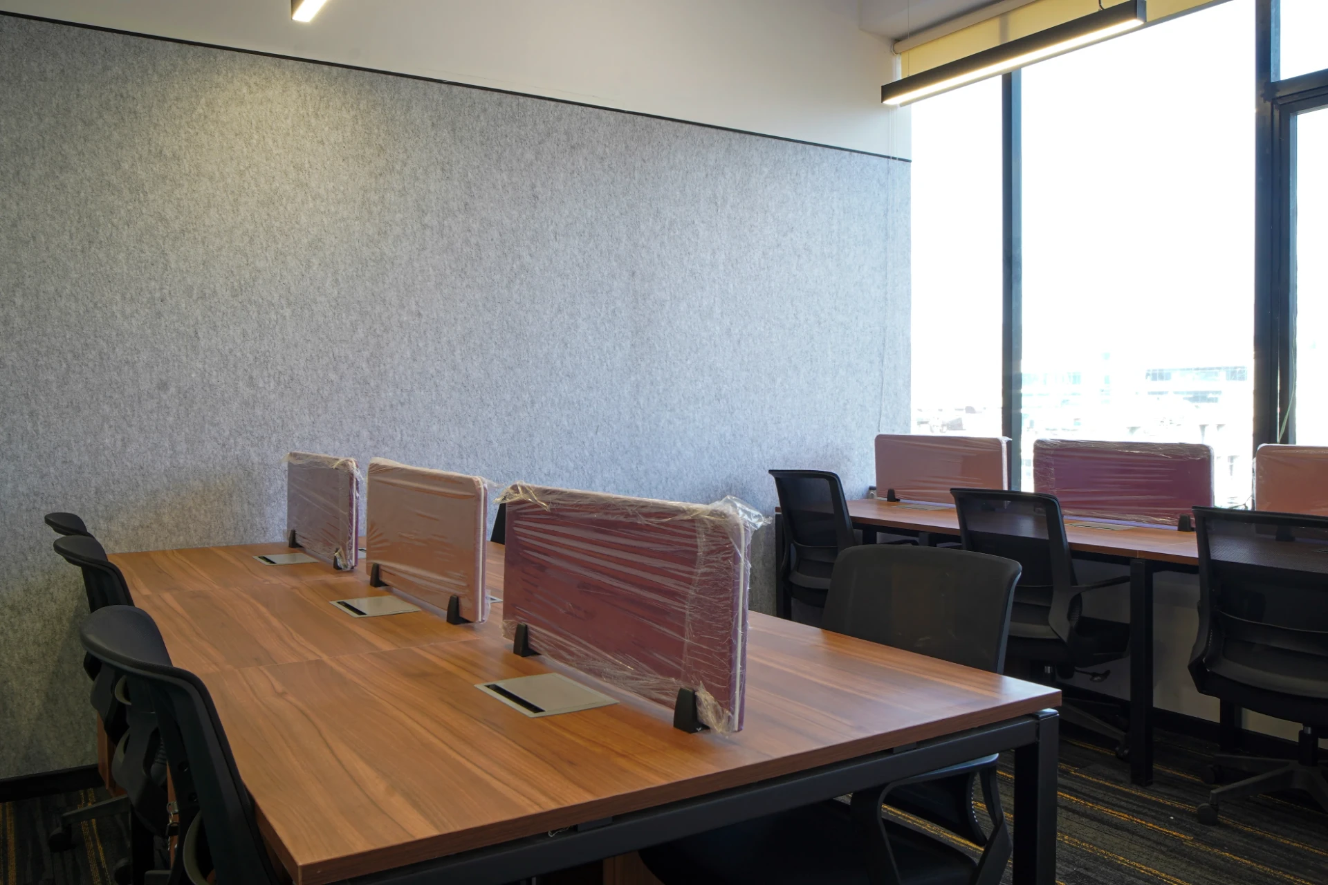Arch Booth Seating & Desks at YesssWorks Mumbai & Navi Mumbai